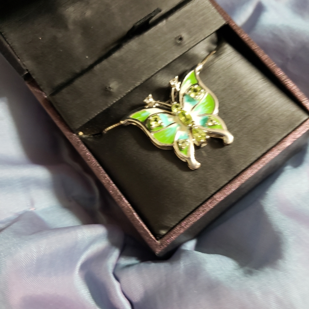 Kay Jewelers Sterling Silver Peridot Butterfly Necklace Alwand Vahan - Picture 8 of 9
